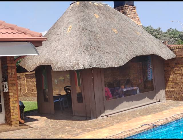 3 BEDROOM FREESTANDING FOR SALE IN SUNAIR PARK